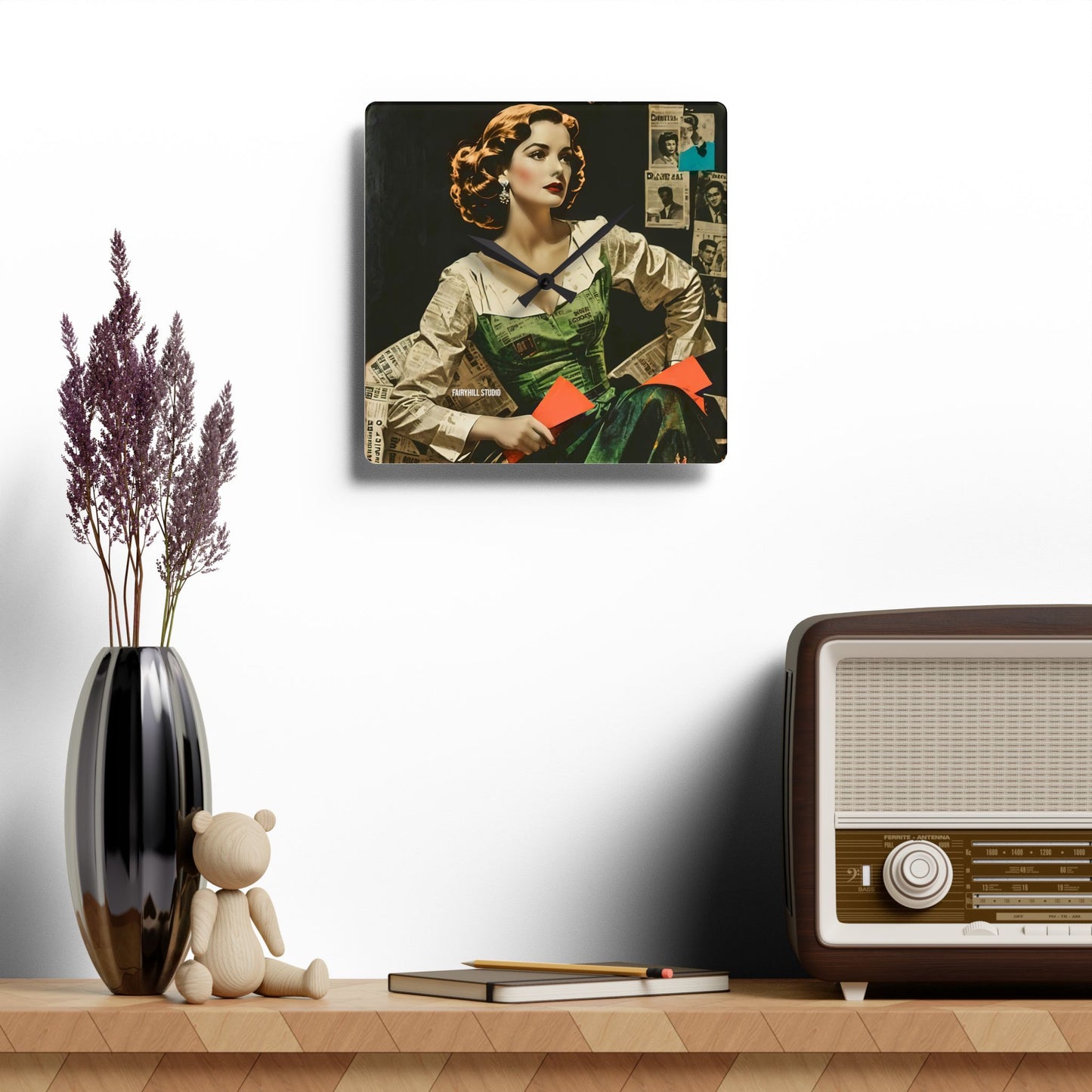 Acrylic Wall Clock Vintage Hollywood Star/Art